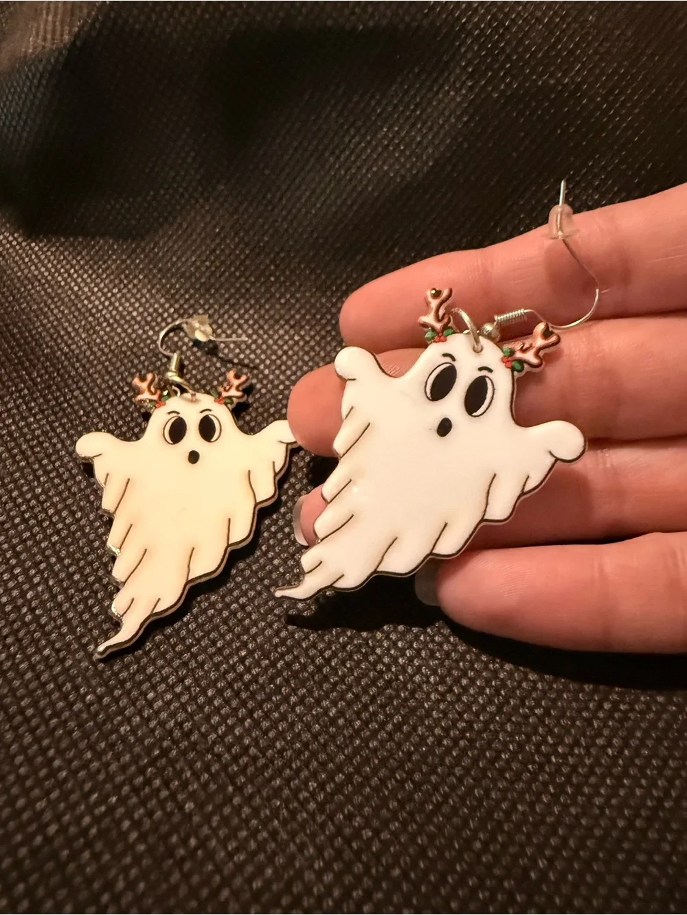 N/A playful ghost